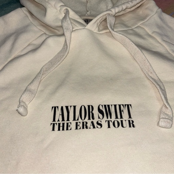 Taylor Swift Eras Tour cream hoodie size L - Picture 4 of 6